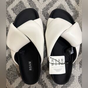 ROAM Women's Black and White Slide Sandals